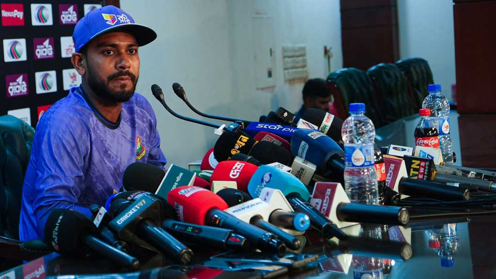 বিশ্বকাপে বাংলাদেশকে নেতৃত্ব দেওয়া নিয়ে যা বললেন মিরাজ