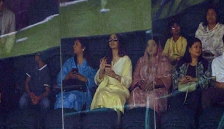 গ্যালারিতে বসে খেলা দেখলেন জাইমা রহমান