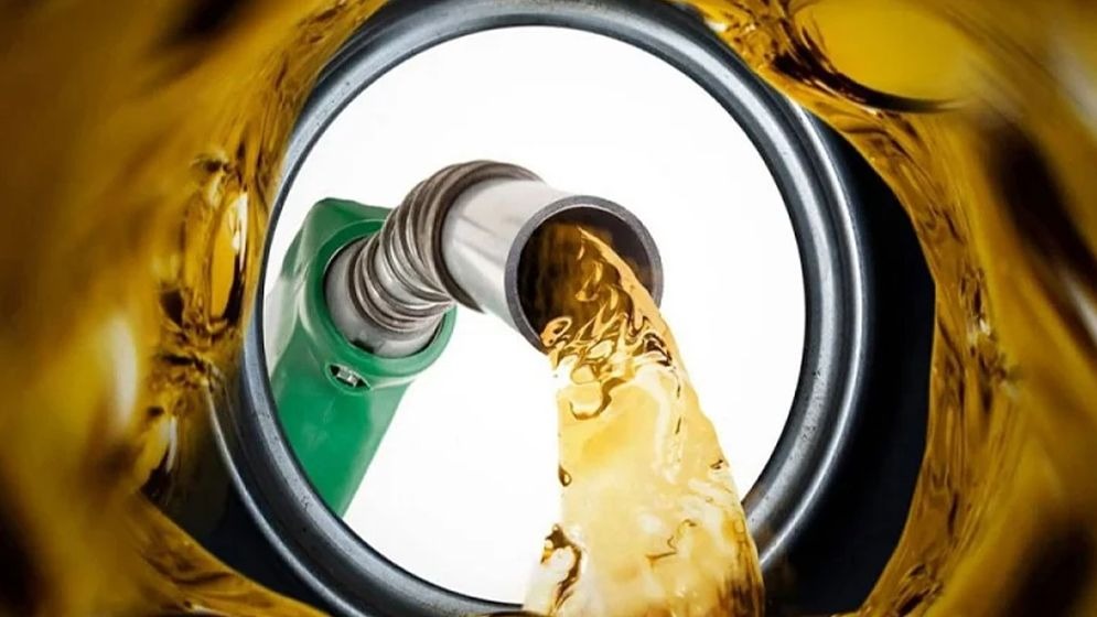 জ্বালানি তেলের দাম লিটারে বাড়লো ১৫ থেকে ২০ টাকা