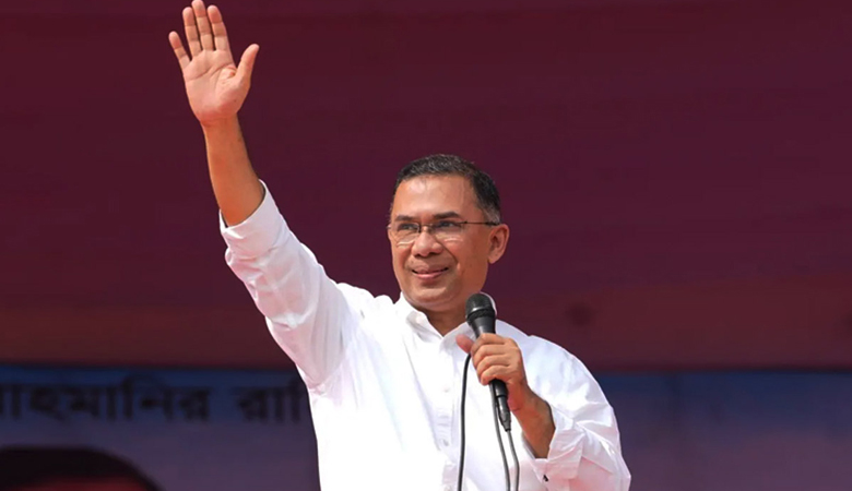 বগুড়ার পথে প্রধানমন্ত্রী তারেক রহমান