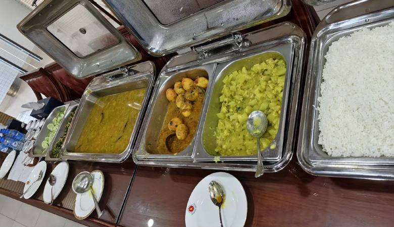 প্রধানমন্ত্রীর অফিসে খাবারের বাজেট কমলো ৫ গুণ