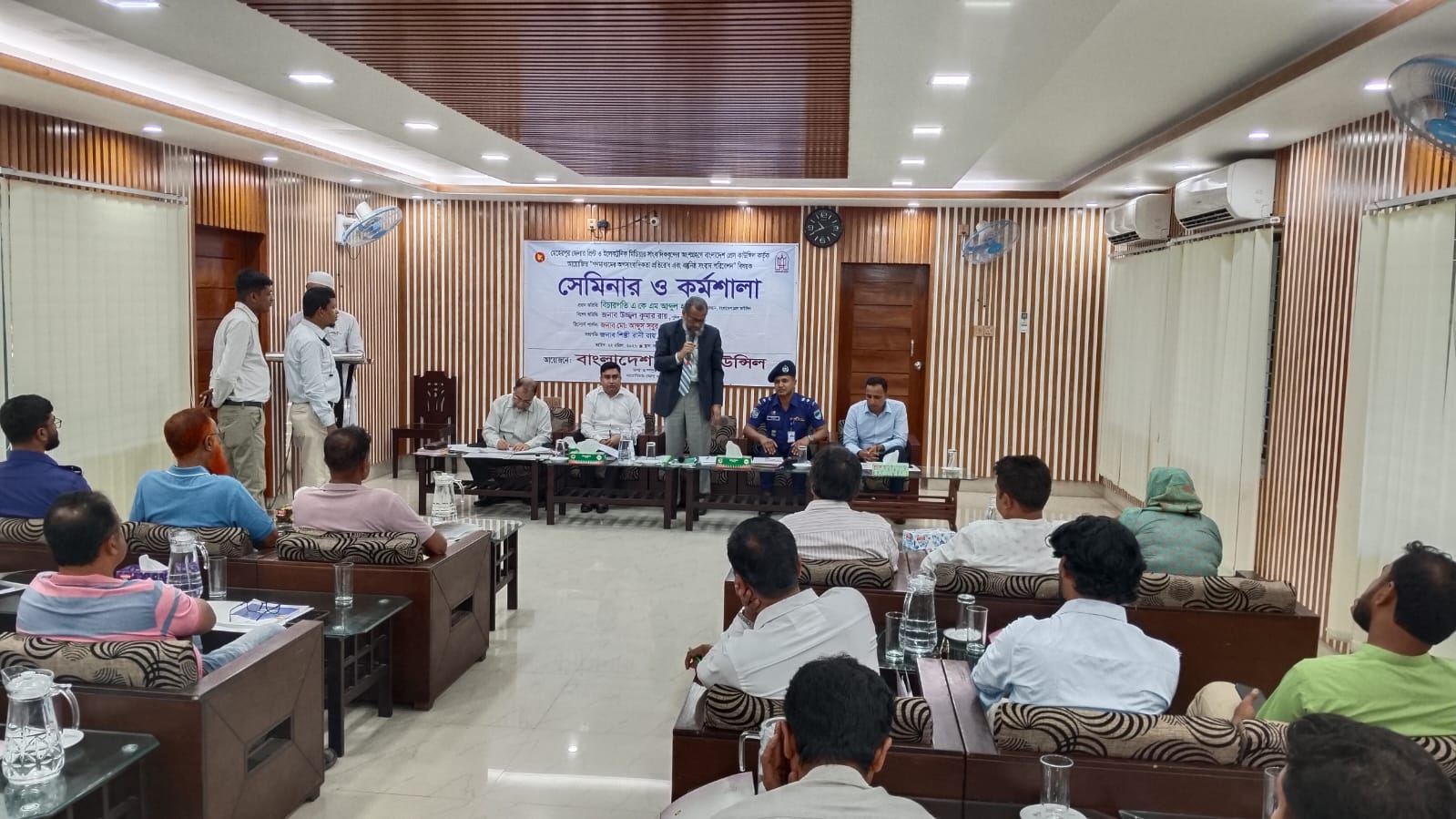 অপসাংবাদিকতা প্রতিরোধে মেহেরপুরে সেমিনার