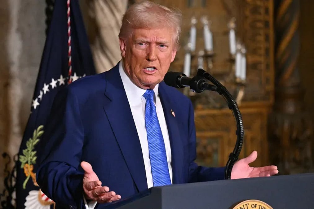 ট্রাম্প প্রশাসনে আস্থাহীনতা, জরিপে উদ্বেগ বাড়ছে