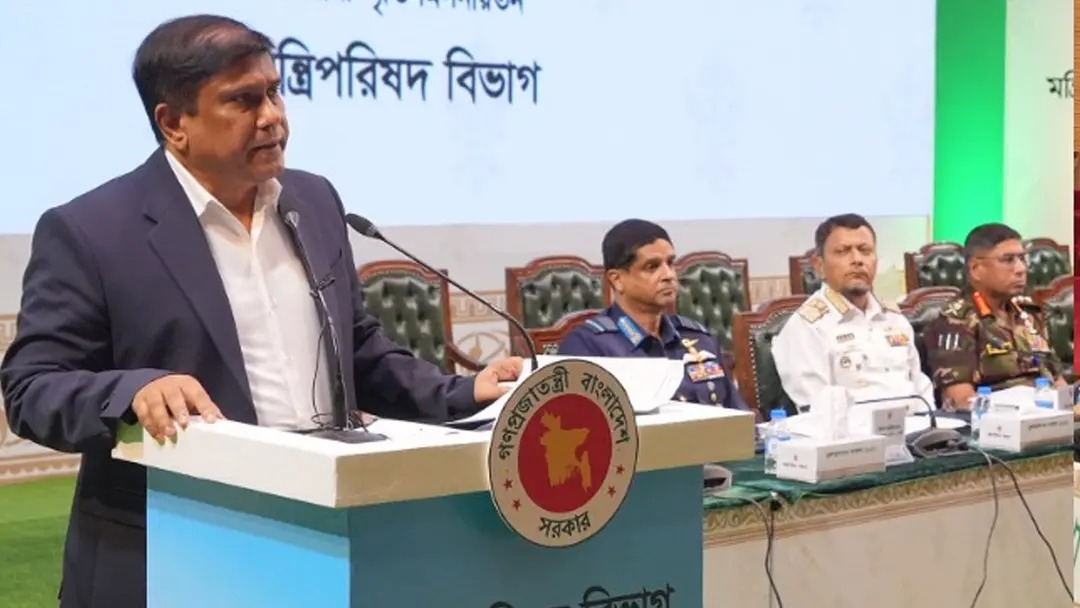 ডিসিদের যে বার্তা দিলেন প্রতিরক্ষা উপদেষ্টা
