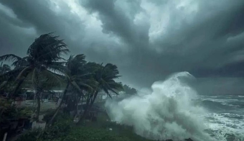 দেশের ৯ অঞ্চলে ঝড়ের আভাস, নদীবন্দরে সতর্ক সংকেত