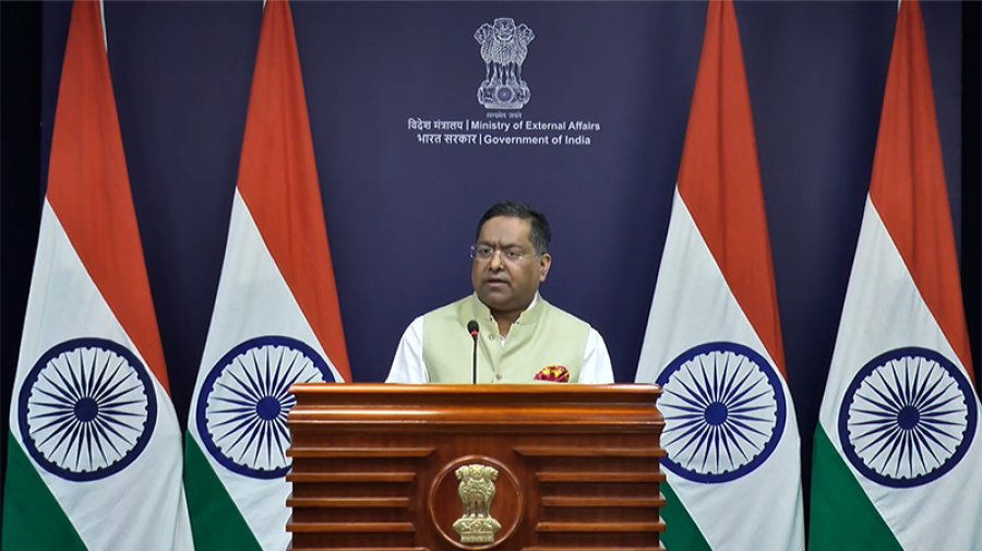 অবৈধ বাংলাদেশিদের ফেরাতে ঢাকার সহায়তা চায় দিল্লি