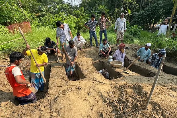 নেশা, নৈতিক অবক্ষয় ও পারিবারিক ভাঙনের অন্ধকারে সমাজ