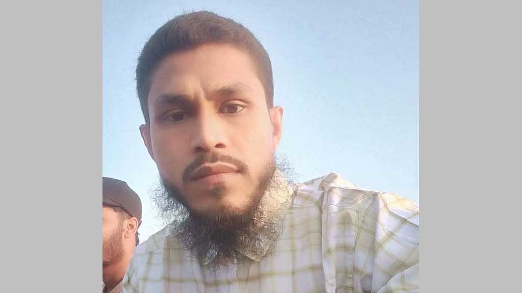 ফতুল্লায় পারিবারিক বিরোধে ছোট ভাইকে হত্যা