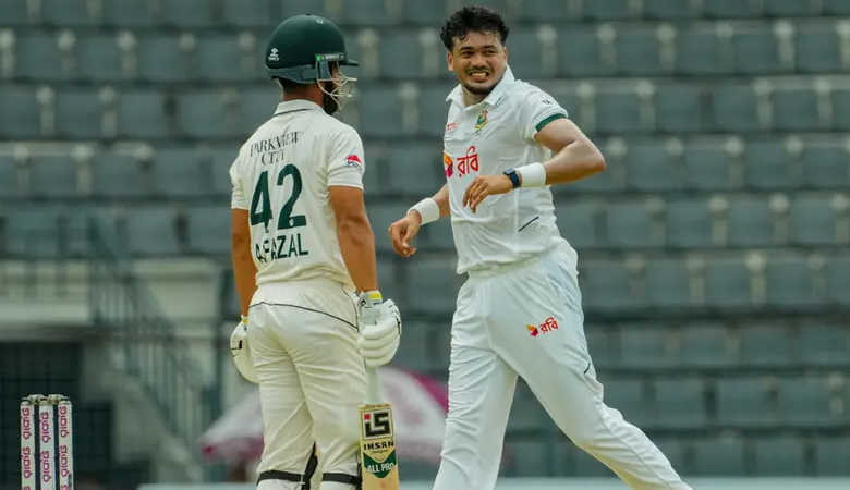 দিনের শুরুতেই পাকিস্তানকে জোড়া আঘাত তাসকিনের