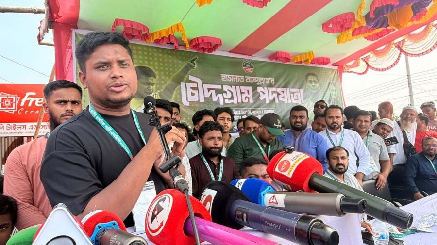 আওয়ামী লীগকে আর কখনও রাজনীতি করতে দেওয়া হবে না: হাসনাত আবদুল্লাহ