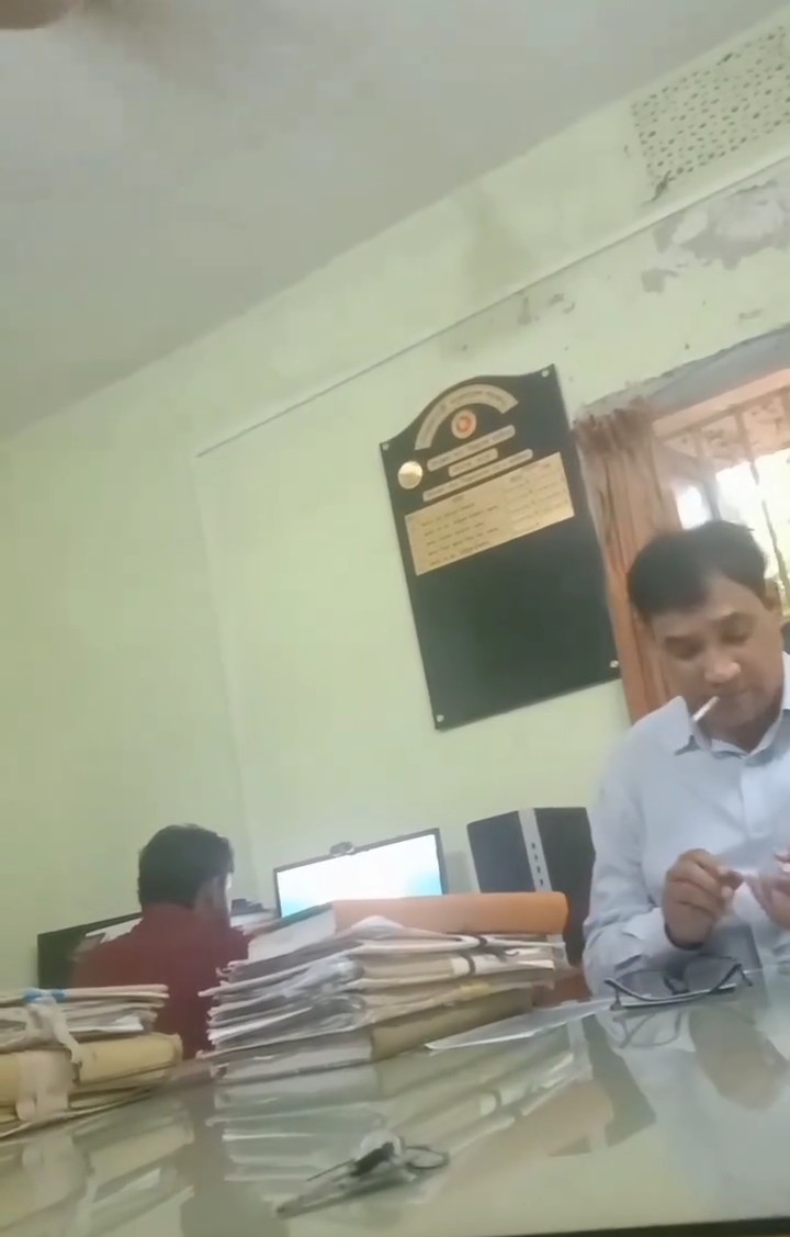 বদরগঞ্জে খাদ্য কর্মকর্তা বিপ্লবকে ঘিরে তোলপাড়