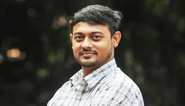 নাসীরুদ্দীন পাটওয়ারীর বিরুদ্ধে লিগ্যাল নোটিশ