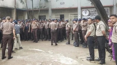 ঢাকার জেনেভা ক্যাম্পে র‌্যাব-পুলিশ-ডিএনসির যৌথ অভিযান