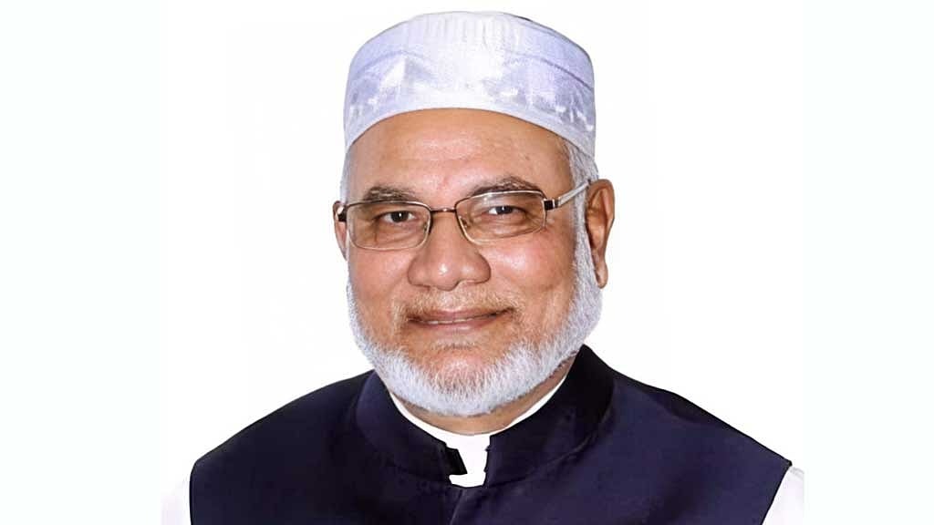 বেরাইদে মা-বাবার কবরের পাশে সাবেক এমপি রহমতুল্লাহকে দাফন