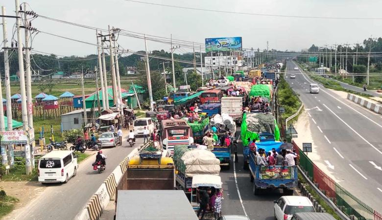 ঢাকা-টাঙ্গাইল মহাসড়কে ১৮ কিলোমিটার যানজট