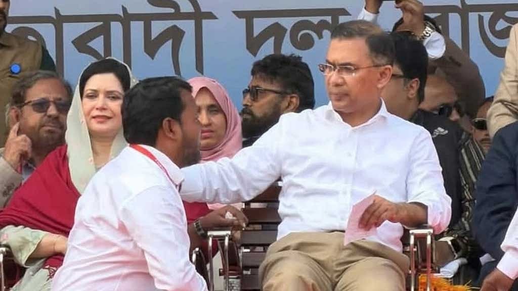 সড়ক বাতির বিদ্যুৎ সাশ্রয় শিখতে ফ্রান্সে সফরে প্রধানমন্ত্রীর ‘না’