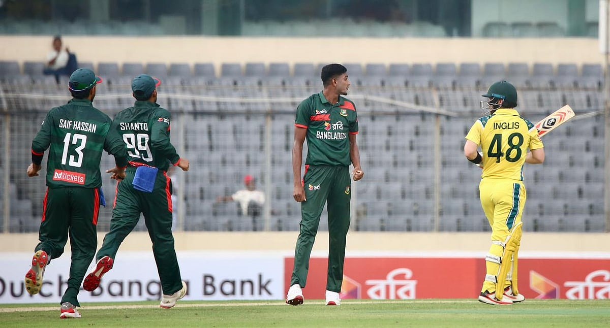 নাহিদ রানার গতিঝড়ে বিধ্বস্ত অস্ট্রেলিয়া