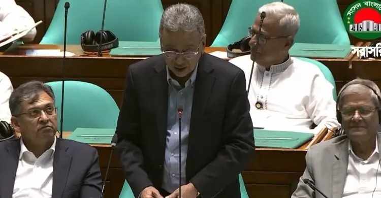 শেয়ারবাজার কেলেঙ্কারিতে বড় জরিমানা ও নিষেধাজ্ঞা