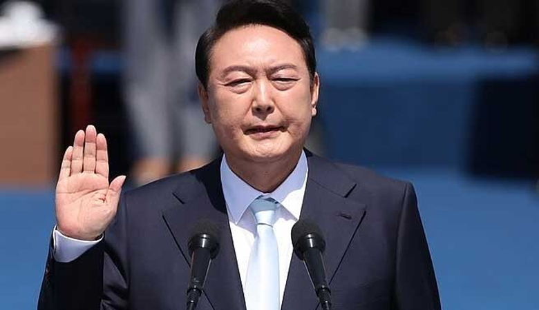 দক্ষিণ কোরিয়ার সাবেক প্রেসিডেন্টকে এবার ৩০ বছরের কারাদণ্ড