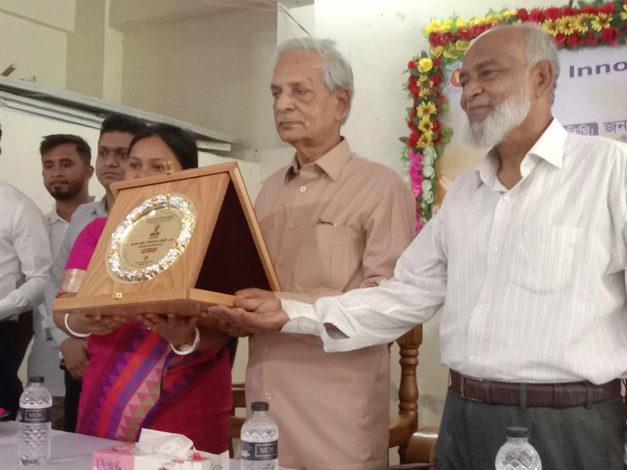 মাগুরার মহম্মদপুরে উদ্ভাবনী বিজ্ঞান প্রদর্শনী