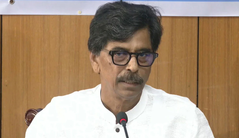 দেড় বছরের মধ্যে পেঁয়াজ আমদানি থেকে বেরিয়ে আসবে দেশ: কৃষিমন্ত্রী