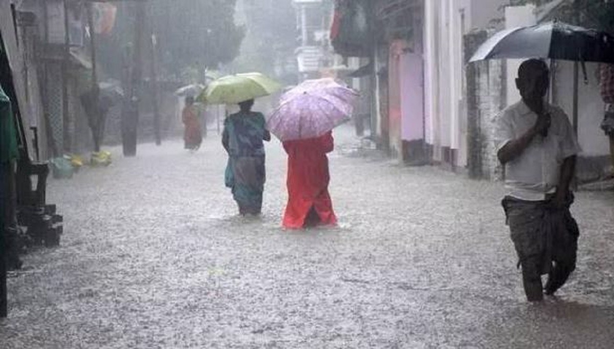 দেশের বিভিন্নস্থানে ভারি বৃষ্টির আভাস