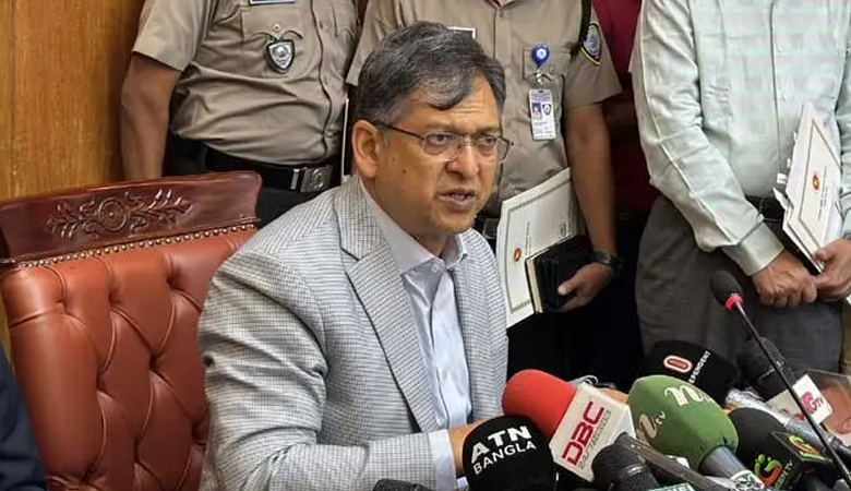 মামলাজটের কারণে অনেক ক্ষেত্রে আসামিরাই সুবিধা পাচ্ছেন: স্বরাষ্ট্রমন্ত্রী