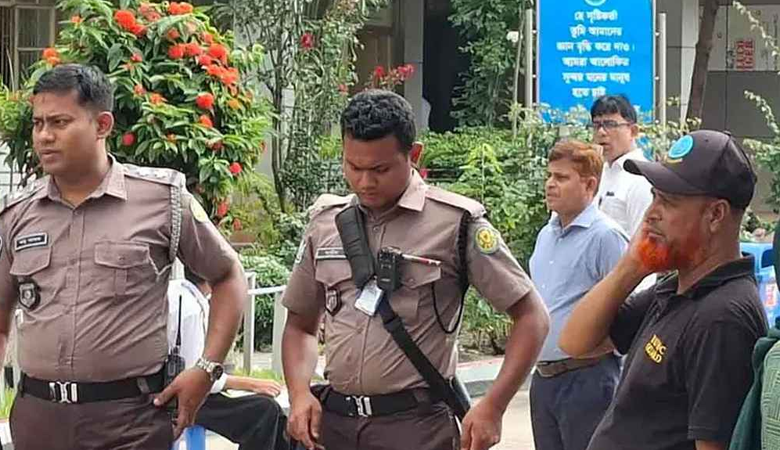 প্রথমবারের মতো কেন্দ্রে পুলিশের বডি ওর্ন ক্যামেরায় নজরদারি