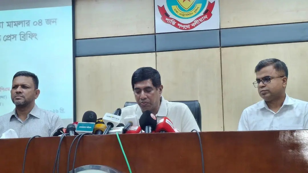 সুখরঞ্জনকে ট্রাইব্যুনালের গেট থেকে অপহরণ করেন এএসপি ফজলুর