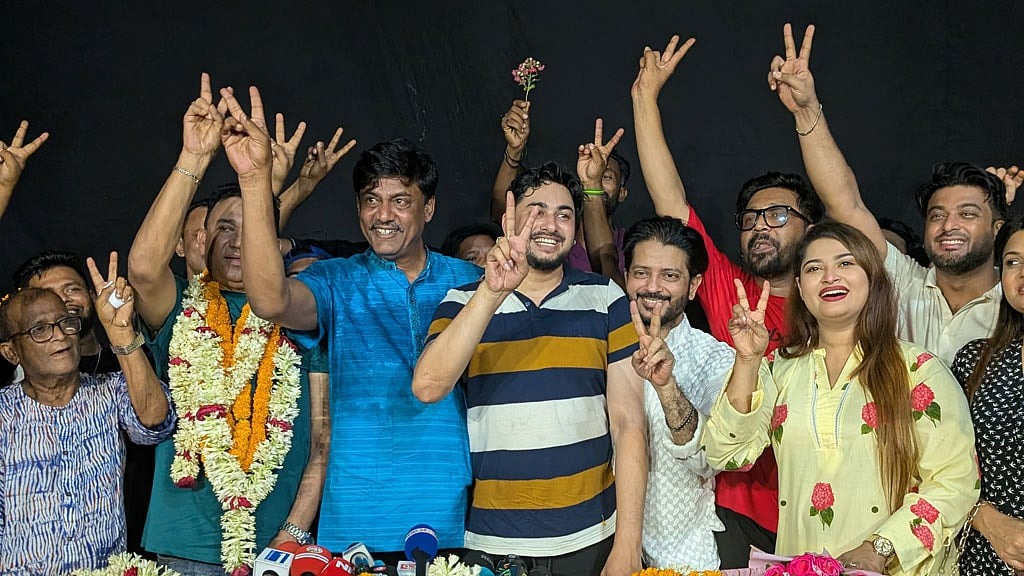 শিল্পী সমিতির সভাপতি শিবা সানু, সম্পাদক জয় চৌধুরী