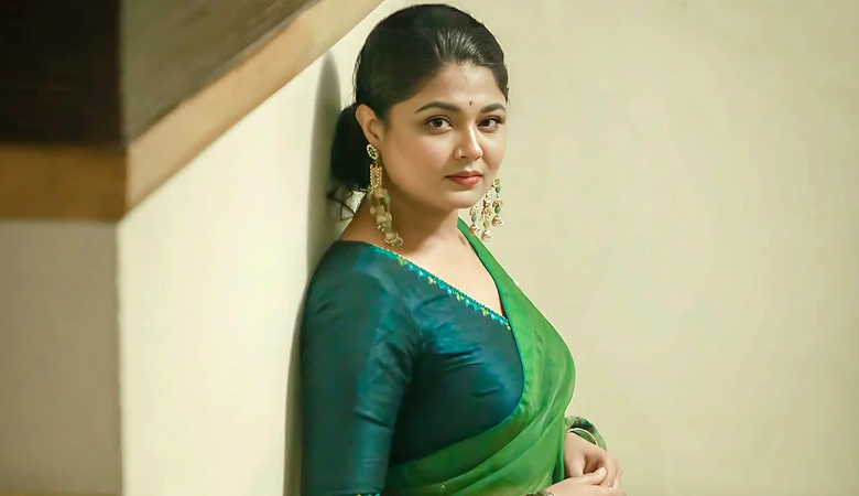 দ্বিতীয় বিয়ে ও মা হওয়ার সুখবর জানালেন মৌসুমী