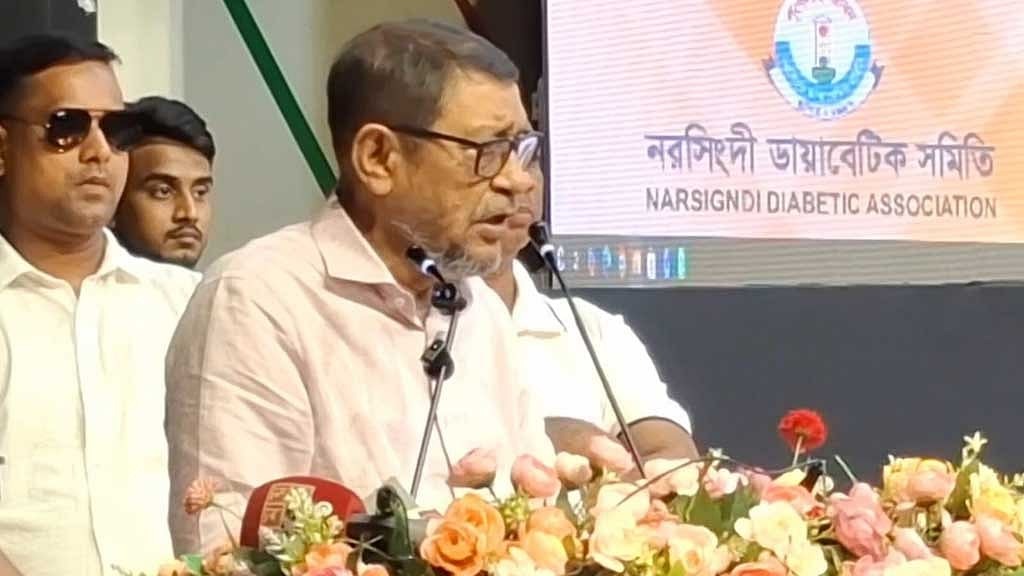 দুর্নীতি-অবহেলায় বদলি নয়, হতে হবে চাকরিচ্যুত: স্বাস্থ্যমন্ত্রী