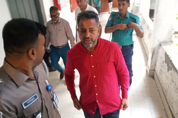 এমডিকে মারধর ও সংবেদনশীল স্থান চেপে ধরে সই নেওয়া ব্যক্তি গ্রেফতার