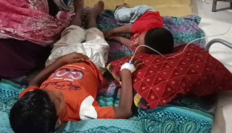 ফল খেয়ে ১৪ শিশু অসুস্থ, হাসপাতালে ভর্তি ৯