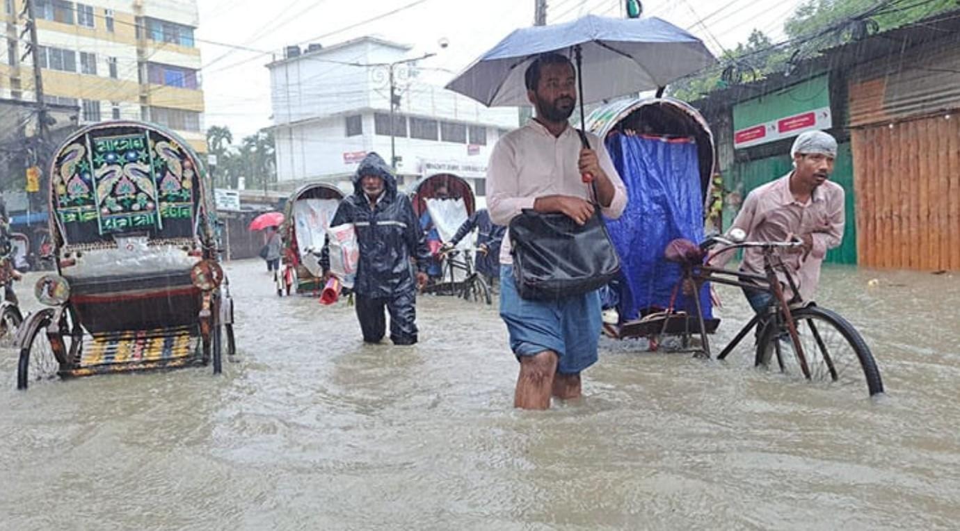 বন্যার শঙ্কায় দেশ, চাই আগাম সতর্কতা ও দুর্যোগ প্রস্তুতি