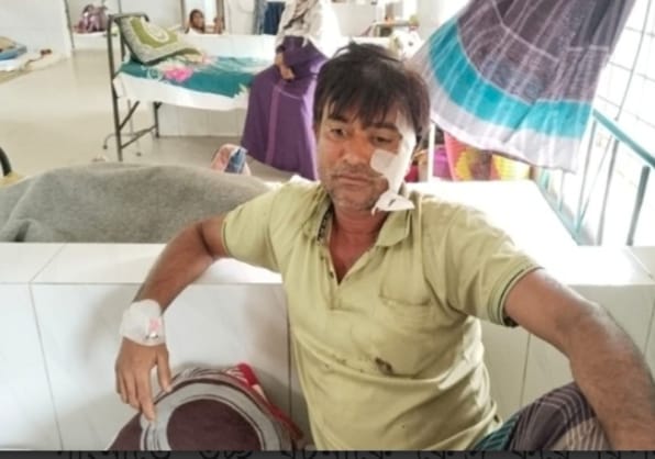 গাংনীতে ঘুমন্ত ব্যক্তিকে কুপিয়ে হত্যাচেষ্টার অভিযোগ