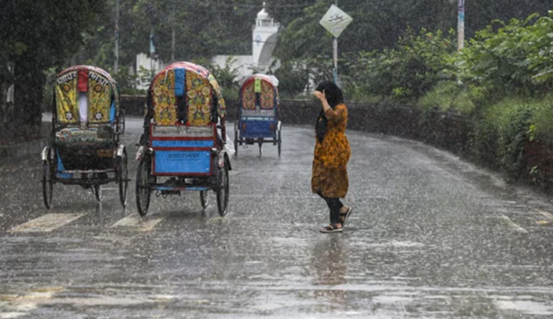 ঢাকাসহ দেশজুড়ে আরো কয়েক দিন ভারী বৃষ্টির আভাস