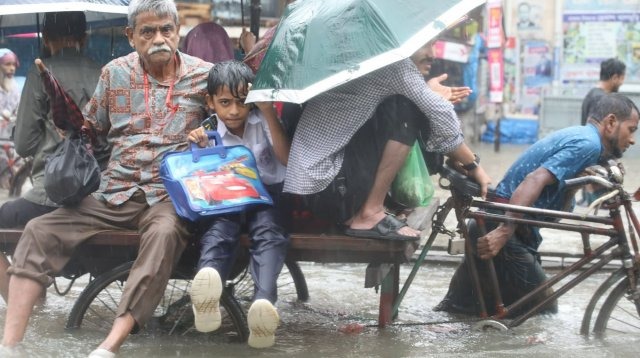 দুর্যোগের দিনে পরীক্ষা নয়, আগে চাই নিরাপদ জীবন