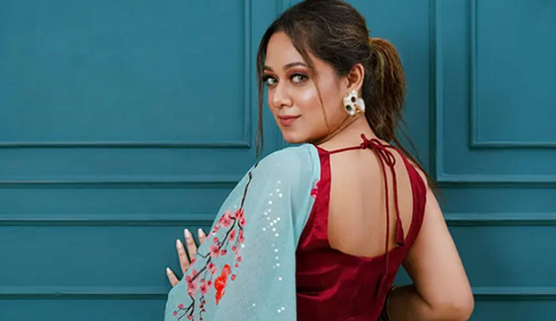 প্রেমের গুঞ্জন নিয়ে মুখ খুললেন দীঘি