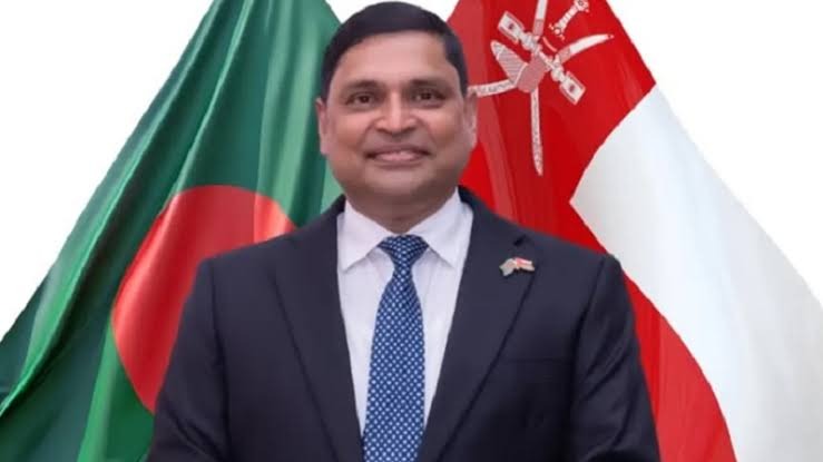 ভাইস অ্যাডমিরাল মিজবাহ উল আজীম হলেন নৌবাহিনী প্রধান