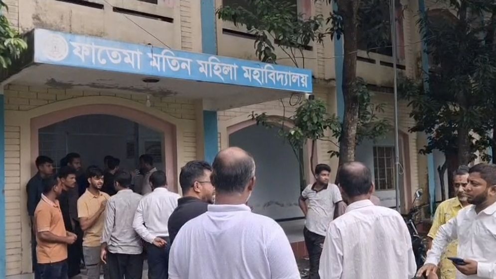 নকলের অধিকার চাওয়া শিক্ষার্থীরা আর কী কী চাইবে