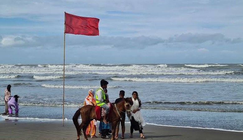 সমুদ্রবন্দরে ৩ নম্বর সতর্ক সংকেত