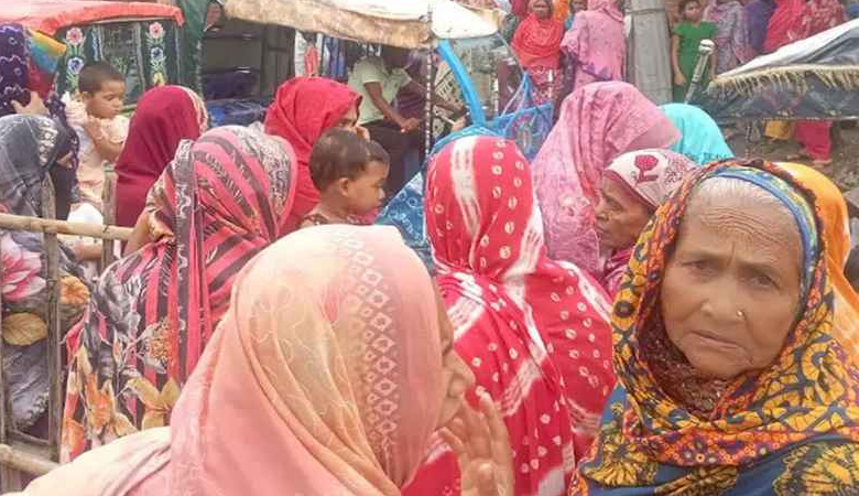 চাঁপাইনবাবগঞ্জে বিদ্যুৎস্পৃষ্টে একই পরিবারের ৩ জনের মৃত্যু