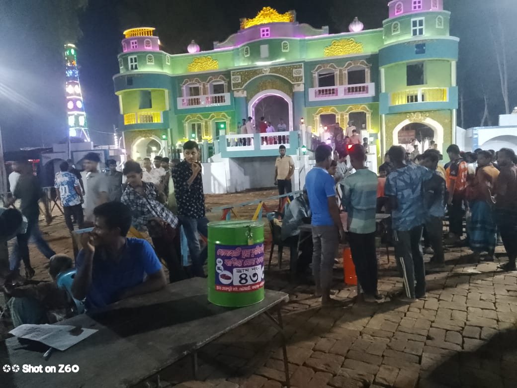 বদরগঞ্জে লটারির নামে জুয়া বন্ধের দাবিতে বিক্ষোভ