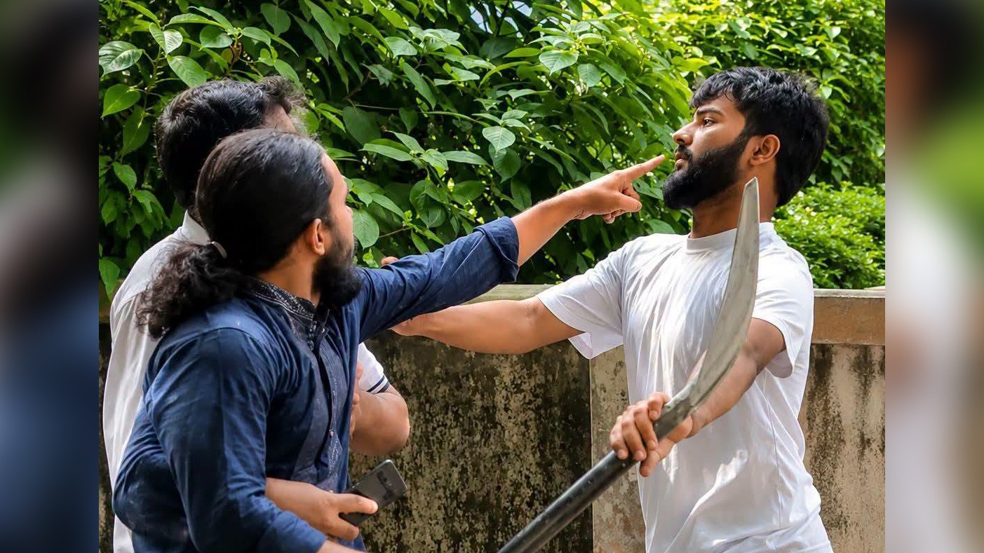 রাবিতে শিক্ষার্থী মারধরের ঘটনায় তদন্ত কমিটি, ক্ষোভ