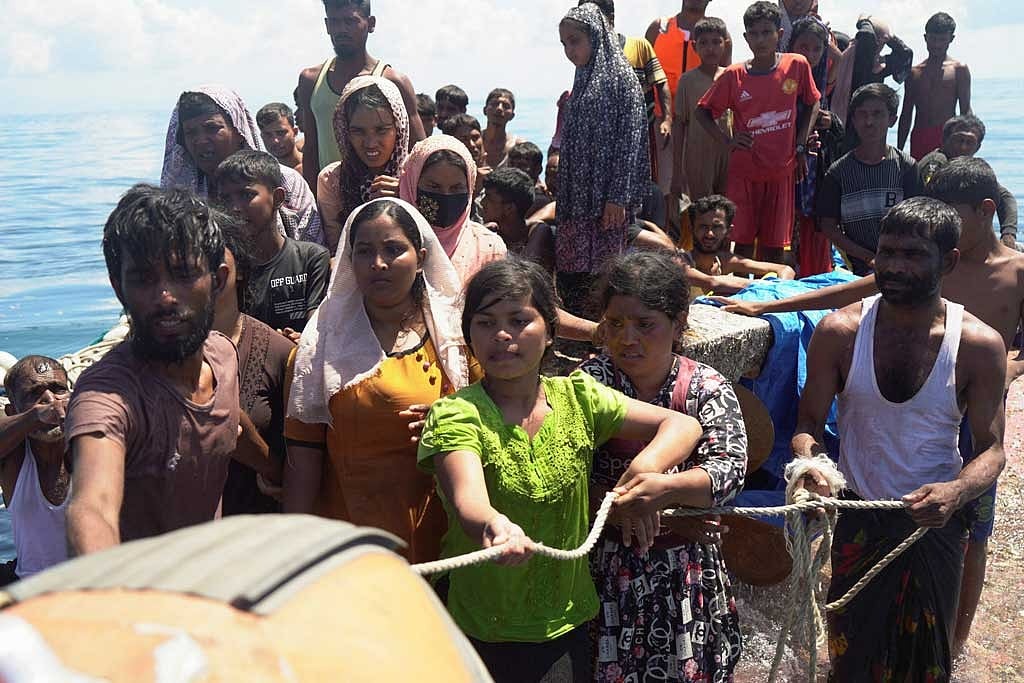 মানব পাচার: সভ্যতার অন্ধকার গহ্বর থেকে মুক্তির সংগ্রাম