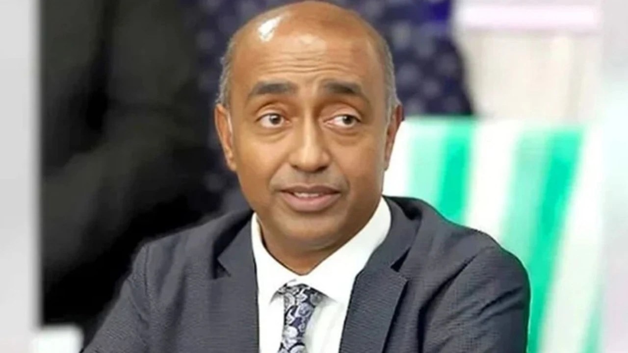 সন্তানকে সম্পত্তি লিখে দিলেও জীবদ্দশায় মা-বাবার দখলে রাখার পরিকল্পনা