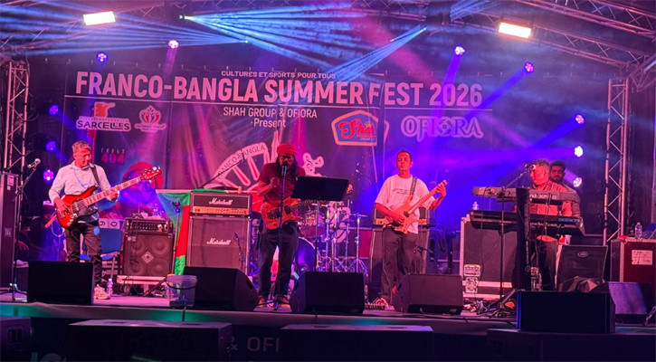প্যারিস মাতালেন নগর বাউল