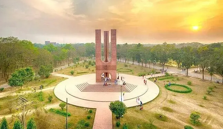 নারী শিক্ষার্থীদের আত্মরক্ষার কৌশল শেখাতে জাকসুর মাসব্যাপী প্রশিক্ষণ