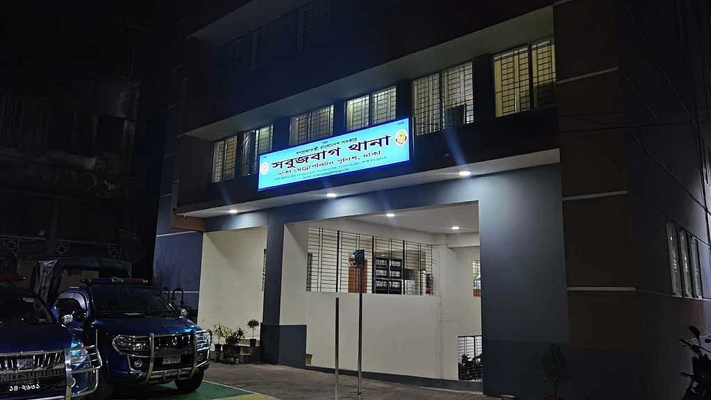 স্বামীকে হত্যার পর নিজেই জরুরি সেবায় ফোন